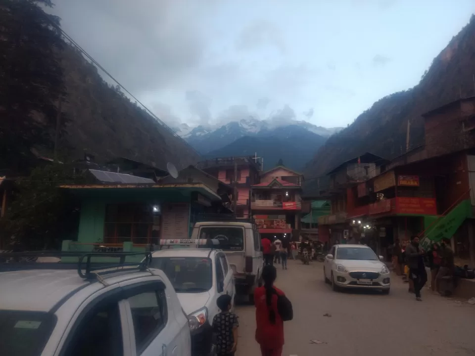 Photo of Waichin valley camps, Malana, Himachal Pradesh, India by Naren Lamba