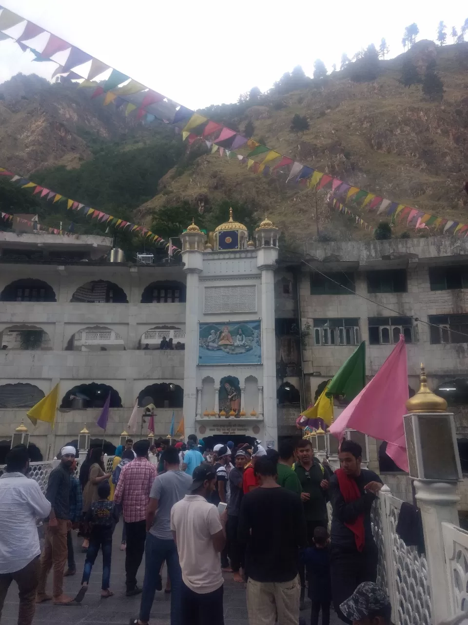 Photo of Waichin valley camps, Malana, Himachal Pradesh, India by Naren Lamba