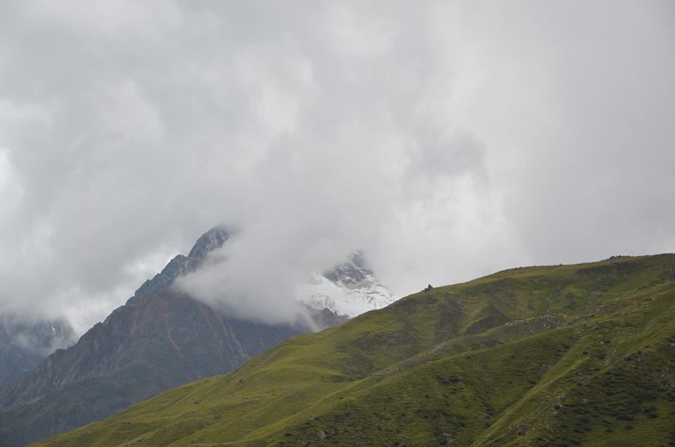 Photo of Mana Pass Road, Uttarakhand, India by Naren Lamba