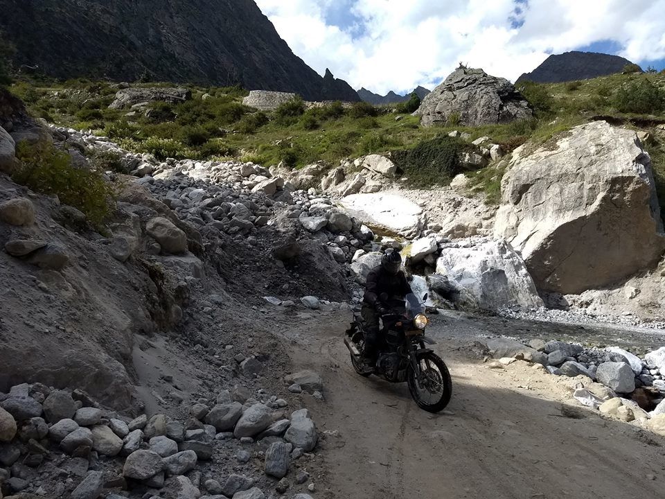 Photo of Niti Road, Gamshali, Uttarakhand, India by Naren Lamba