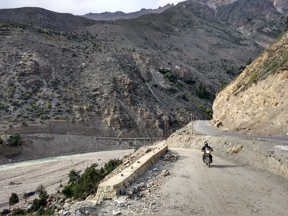 Photo of Niti Road, Gamshali, Uttarakhand, India by Naren Lamba