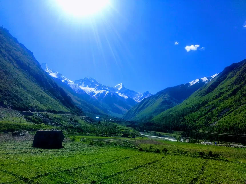 Photo of Chitkul, Himachal Pradesh, India by Naren Lamba