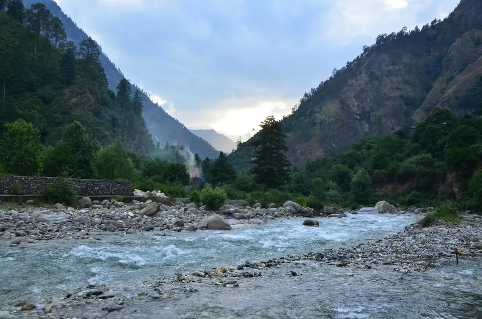 Photo of Tirthan, Himachal Pradesh by Naren Lamba