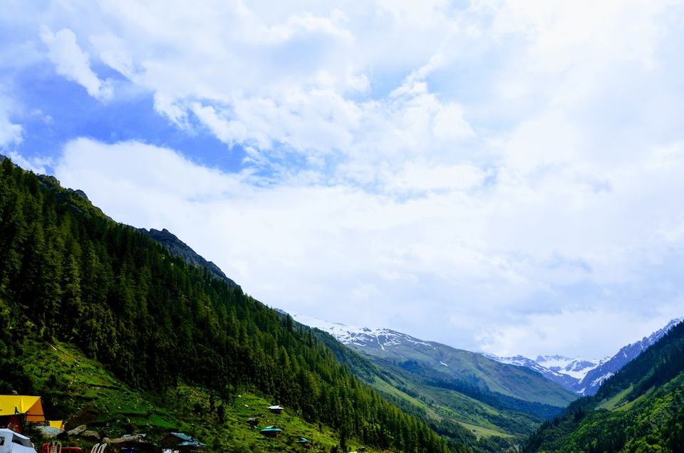 Photo of Waichin valley camps, Malana, Himachal Pradesh, India by Naren Lamba