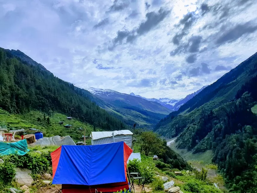 Photo of Waichin valley camps, Malana, Himachal Pradesh, India by Naren Lamba