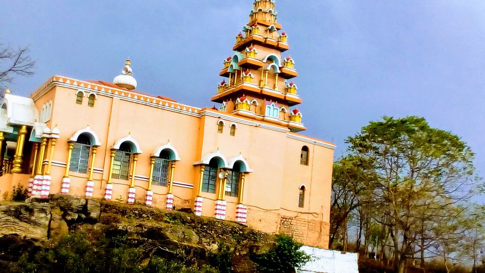 Photo of Sai Mandir, Narmarda Parikrama Road, Gwarighat, Jabalpur, Madhya Pradesh, India by Saheli Bera