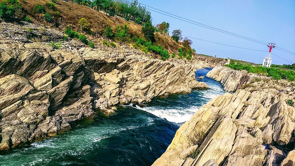 Photo of Bhedaghat Water Fall, Jabalpur, Madhya Pradesh, India by Saheli Bera