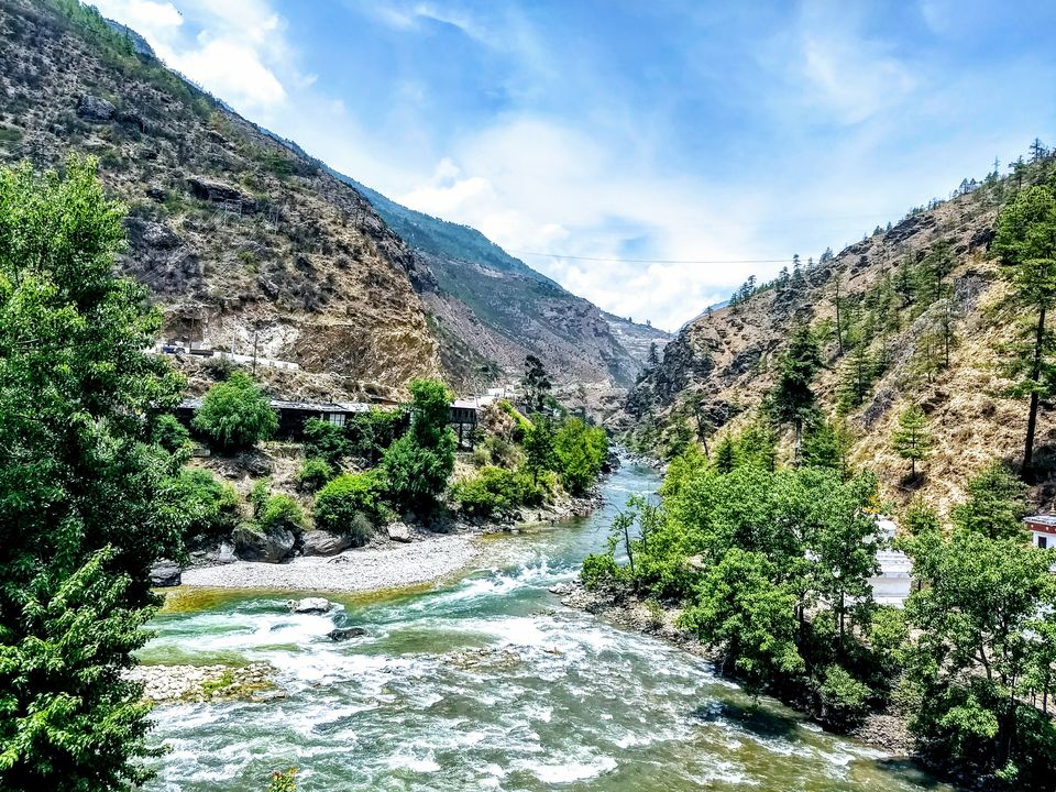 Photo of Bhutan: Let's Swipe a Smile Clean off Carbon 6/11 by Saheli Bera