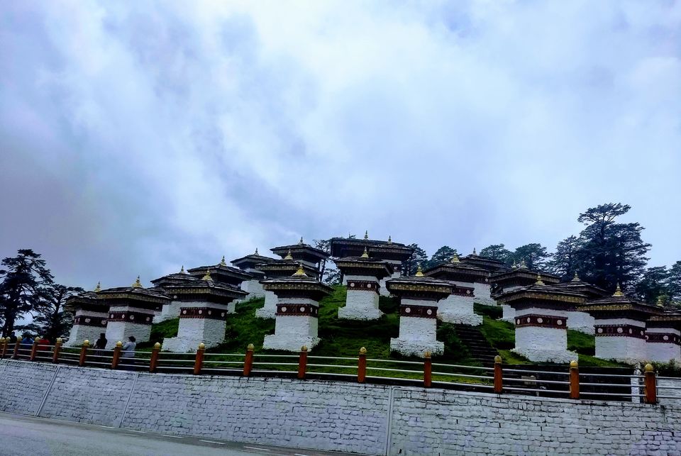 Photo of Dochula, Thimphu-Punakha Highway, Dochula, Bhutan by Saheli Bera