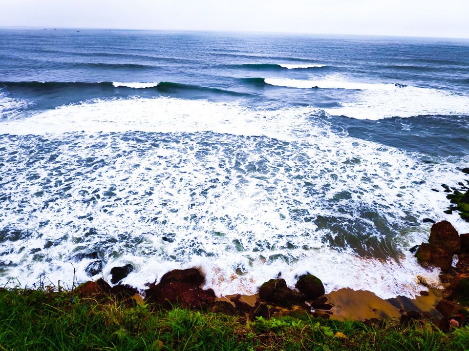 Photo of Varkala Cliff View Point, Varkala, Kerala, India by Saheli Bera