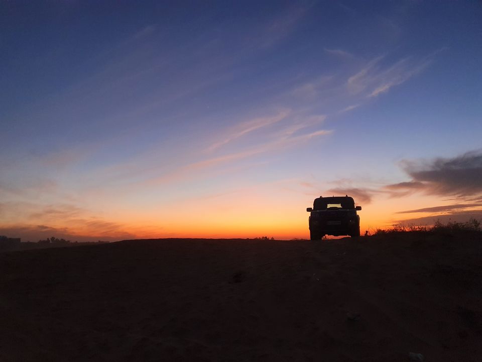 Photo of I Gave Myself an Evening in the Desert, and Saw the Most Beautiful Sunset #NewYearsEve by Divyangna (Nomadic_Missy)