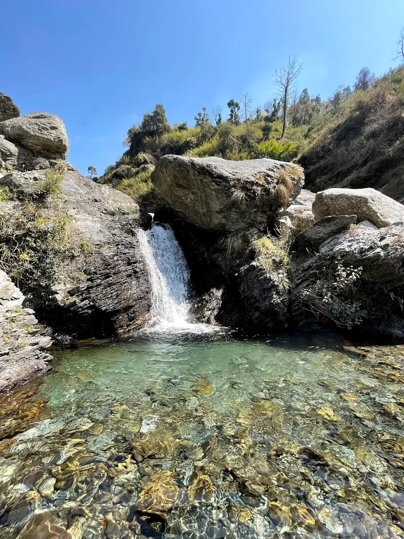 Photo of Bangoru Waterfall, Baijnath, Himachal Pradesh, India by Divyangna (Nomadic_Missy)