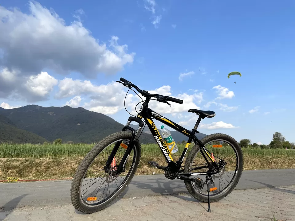 Photo of Paragliding Landing Site Bir Billing, Bir Colouny Rd, Suja, Himachal Pradesh, India by Divyangna (Nomadic_Missy)
