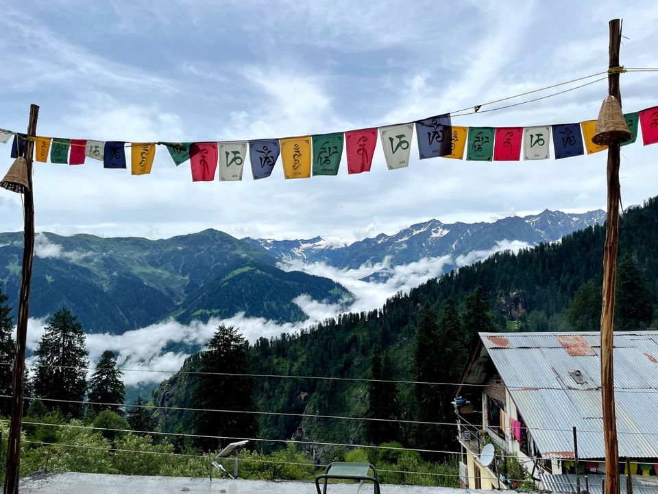 Photo of This off-Beat Village in Himachal Is Just 14 Families Big and Is Surely a Hidden Paradise! by Divyangna (Nomadic_Missy)