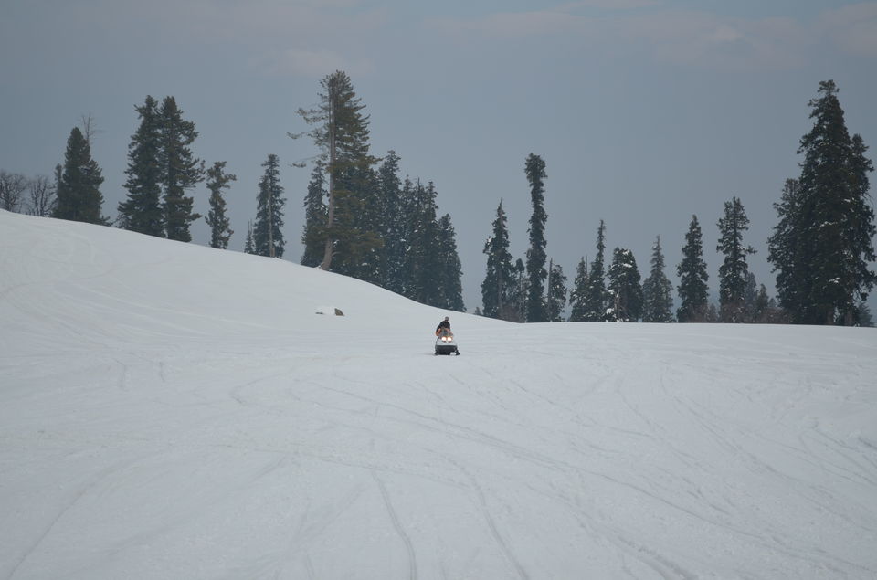 Photo of Gulmarg- Visit to Icecream Land 1/4 by Richa Mehrotra