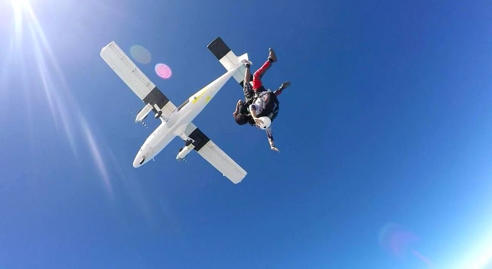Photo of Skydiving in Dubai - An exhilarating experience! 18/29 by Syed Ahmed