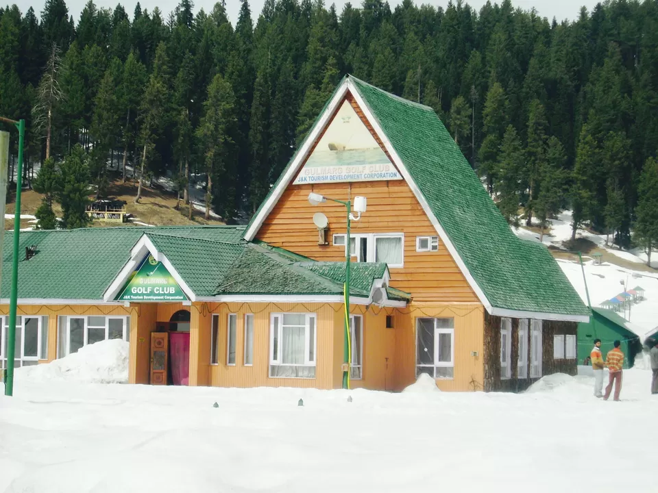 Photo of Golf Club Road, Gulmarg by Wander with Sakshi