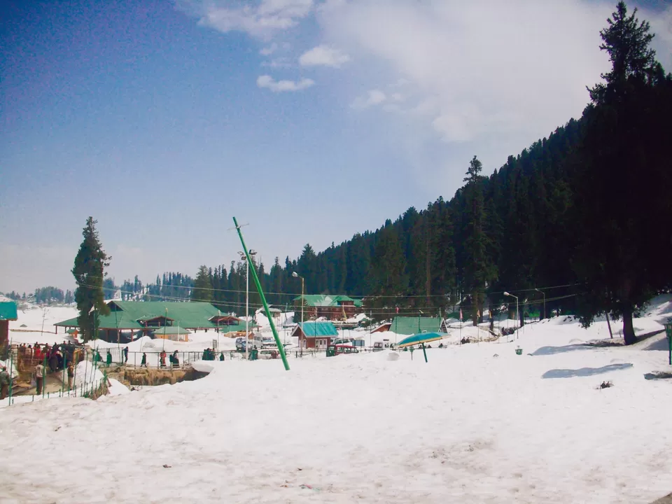 Photo of Gulmarg Gondola, Gulmarg by Wander with Sakshi
