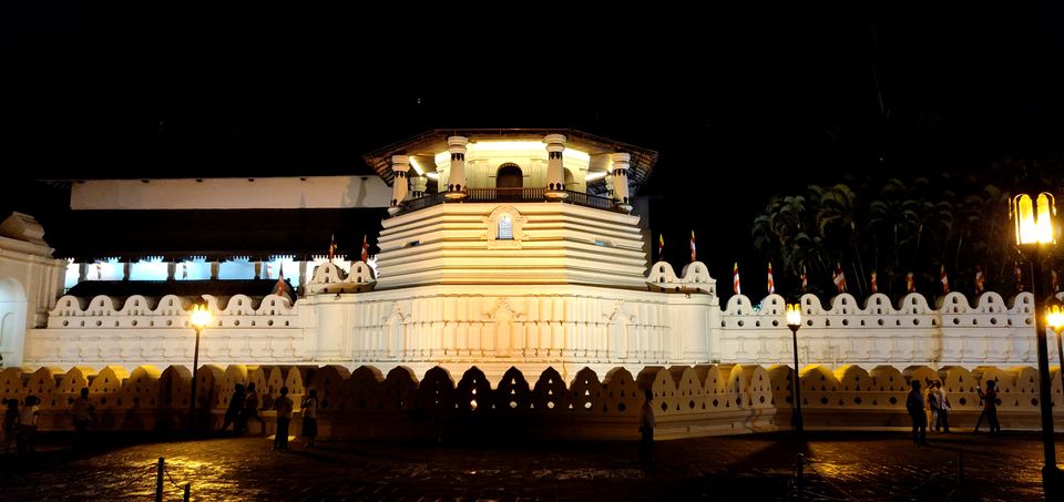 Photo of Temple of the Sacred Tooth Relic, Sri Dalada Veediya, Kandy, Sri Lanka by Rohini