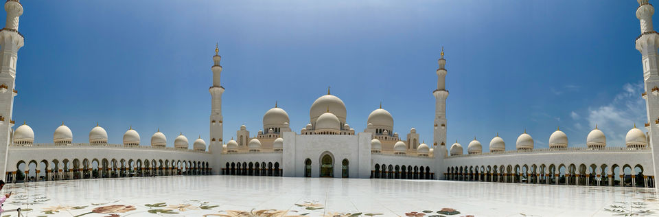 Photo of Abu Dhabi - United Arab Emirates by YellowHighways