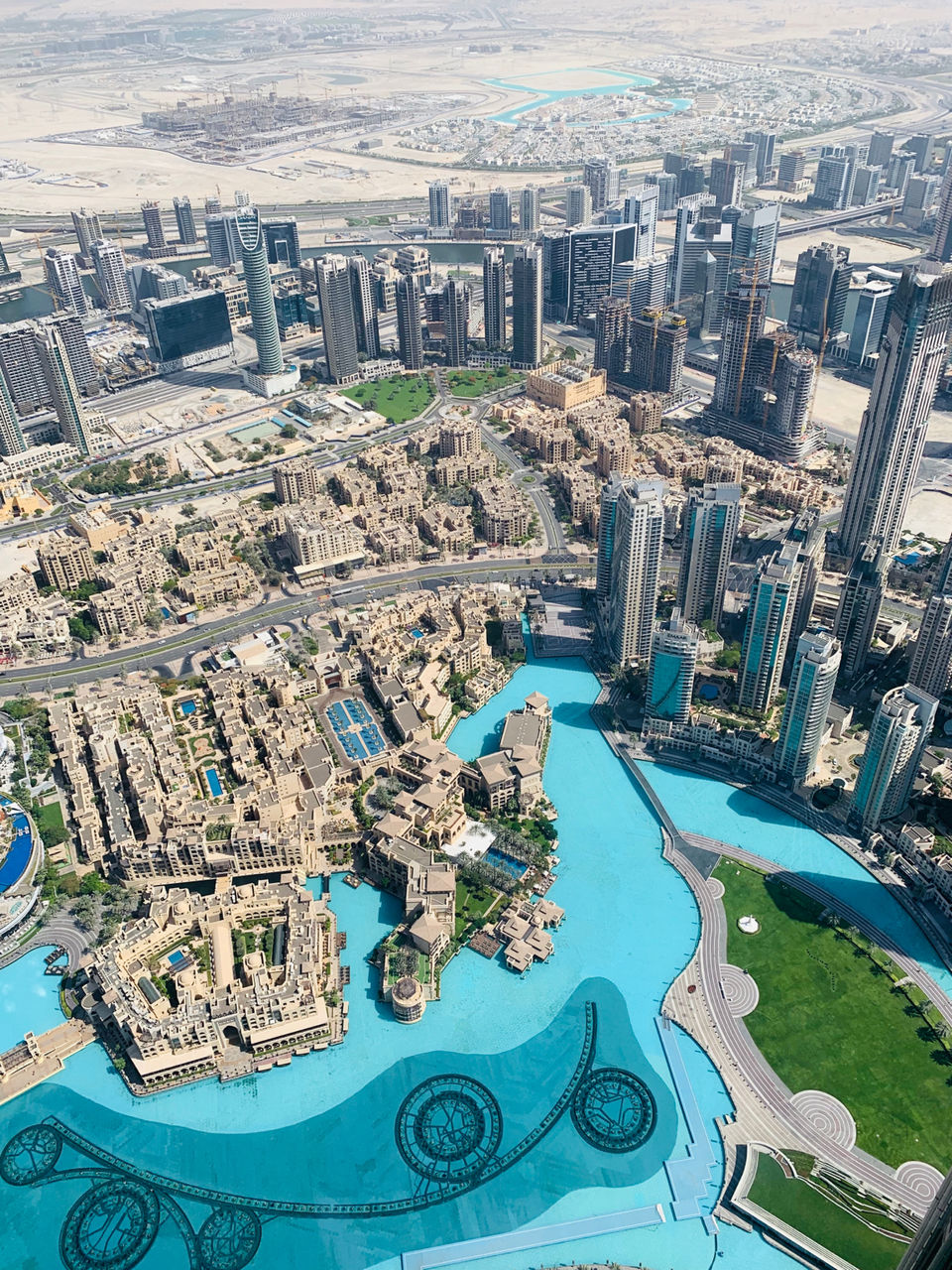 Photo of Burj Khalifa - Sheikh Mohammed bin Rashid Boulevard - Dubai - United Arab Emirates by YellowHighways