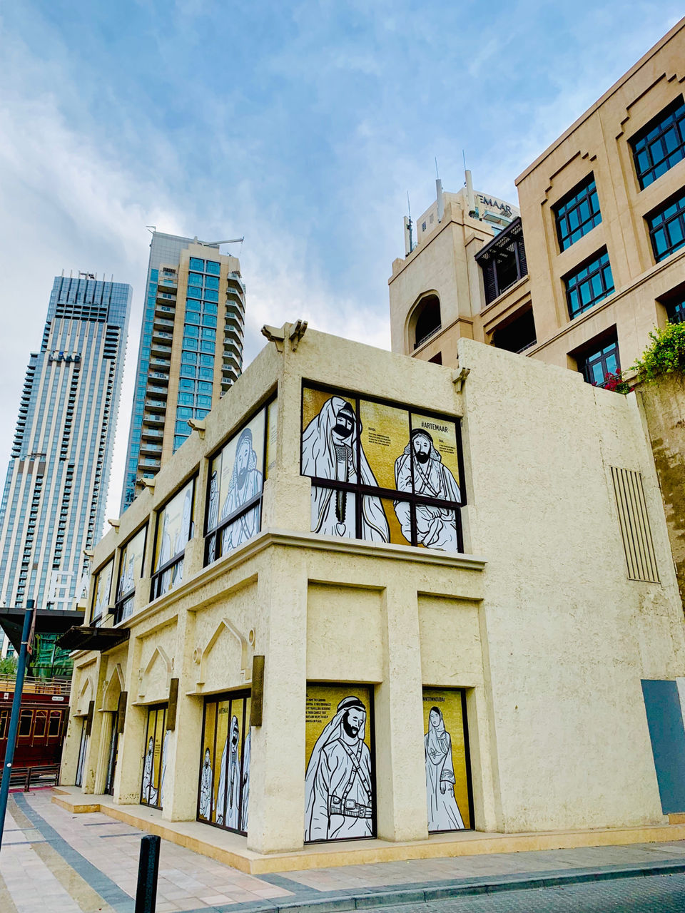Photo of Burj Khalifa - Sheikh Mohammed bin Rashid Boulevard - Dubai - United Arab Emirates by YellowHighways