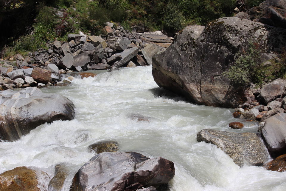 Photo of Kheerganga Trek : Parvati Valley( Best ever destination for a weekened gateway) 17/18 by Sonia Verma