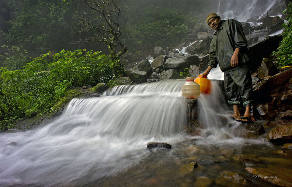 Photo of Amboli Water Falls, Parpoli, Maharashtra, India by Niyati Mavinkurve