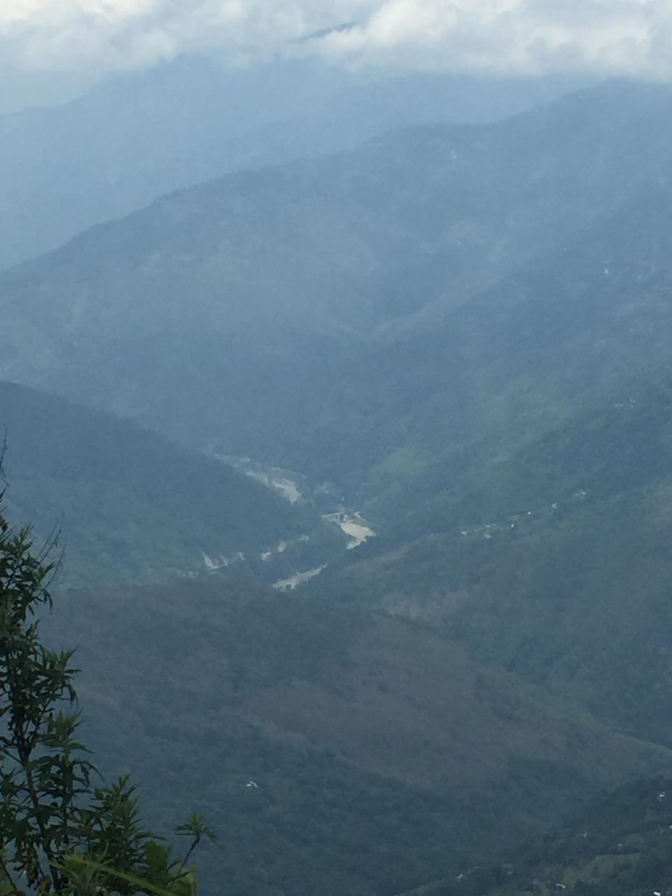 Photo of Darjeeling : Get rejuvenated at the foothill of the Himalayas 11/16 by Sinjini