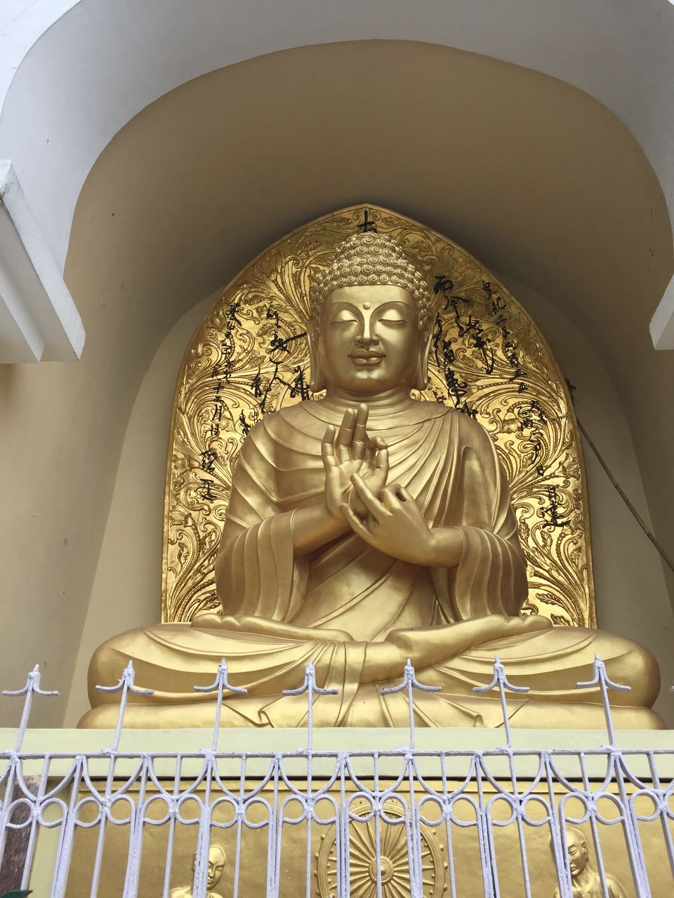 Photo of Darjeelling Peace Pagoda, West Point, Darjeeling, West Bengal, India by Sinjini