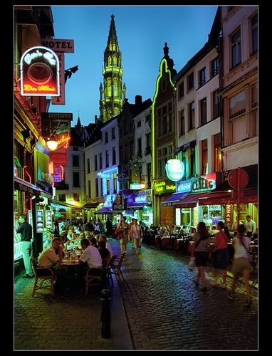 Photo of Café-Tasse Store, Grasmarkt, Grand-Place, Belgium by Hannah