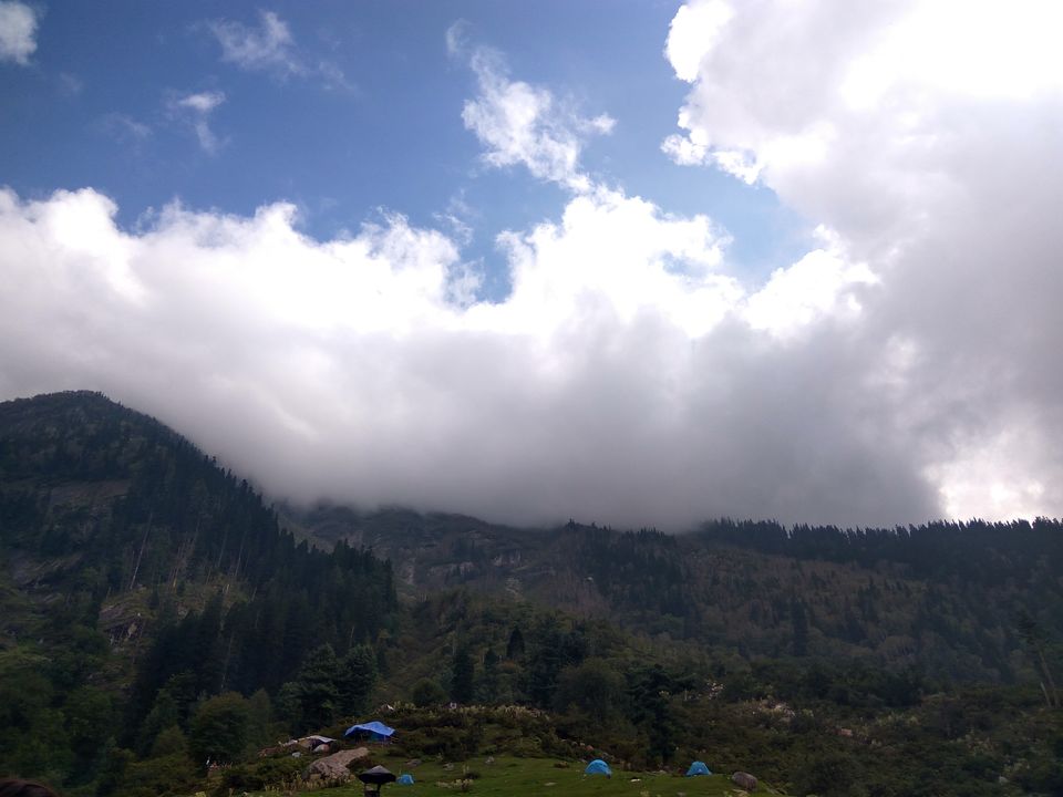 Photo of Can't decide on your first ever trek? Here's why it must be Kheerganga! 1/10 by Pranab