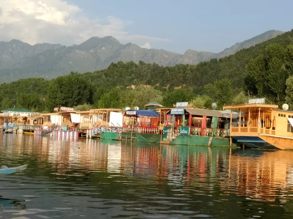 Photo of Dal Lake by Ravindra sharma