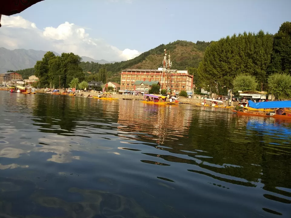 Photo of Dal Lake by Ravindra sharma