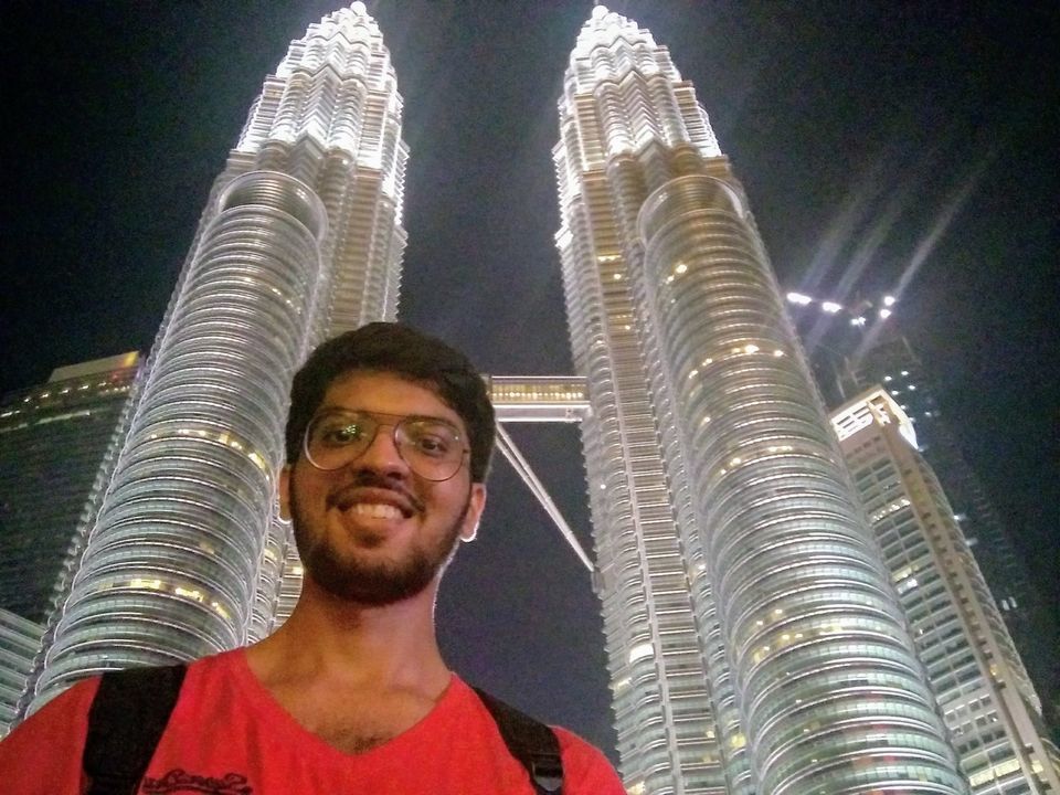 Photo of Petronas Twin Tower, Kuala Lumpur City Centre, Kuala Lumpur, Federal Territory of Kuala Lumpur, Malaysia by Krupal Shah