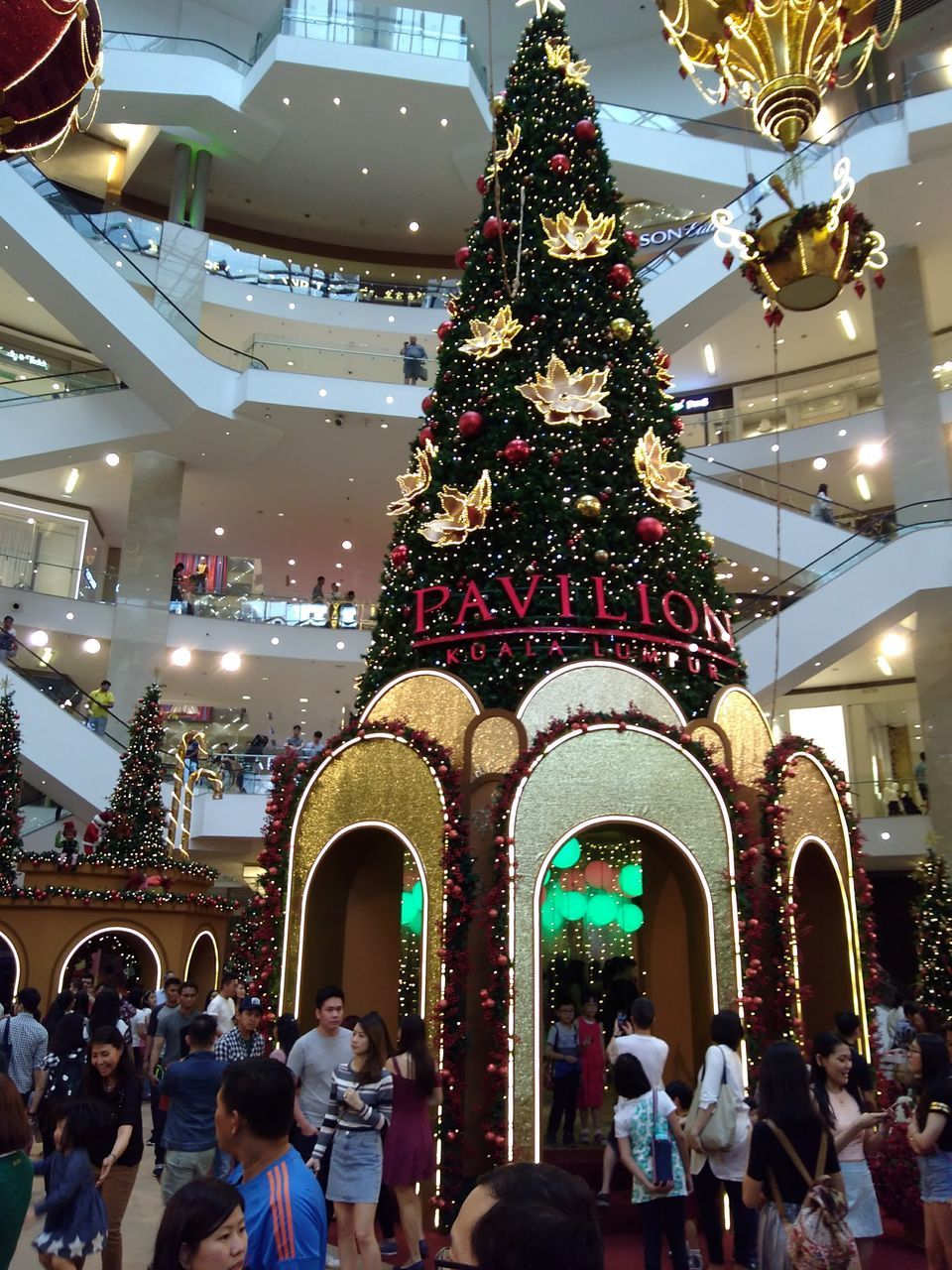 Photo of Bukit Bintang, Kuala Lumpur, Federal Territory of Kuala Lumpur, Malaysia by Krupal Shah