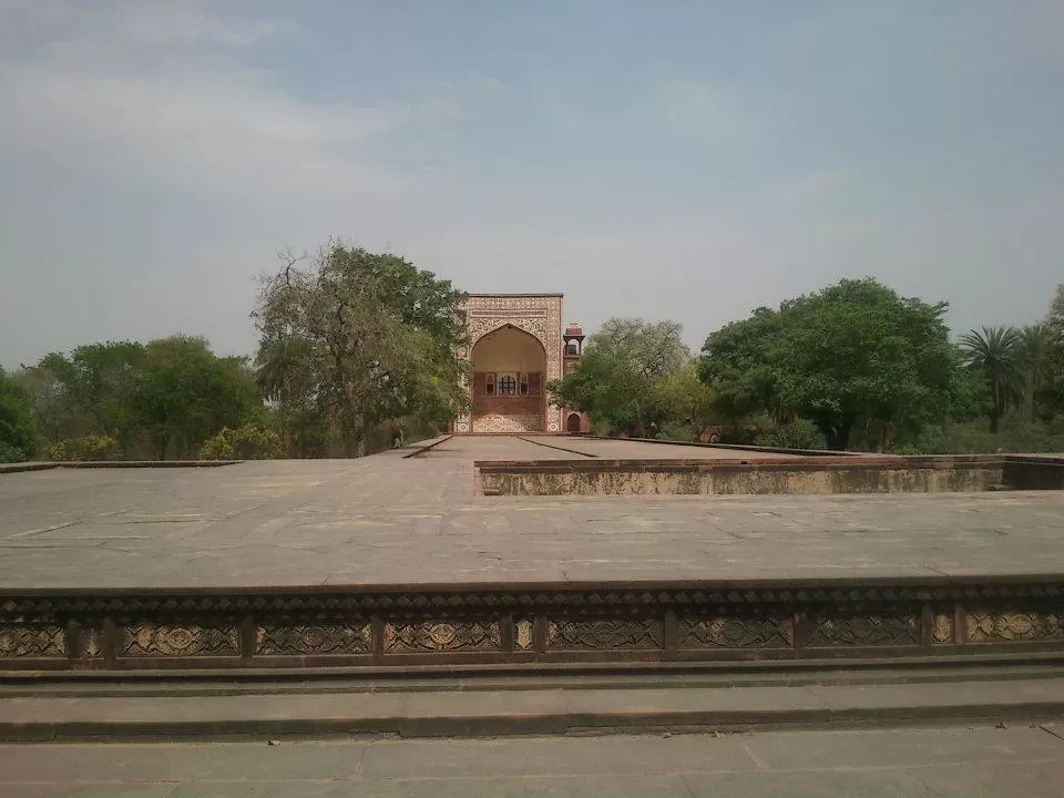 Photo of Tomb of Akbar the Great, Sikandra, Agra, Uttar Pradesh, India by Rinki Popli