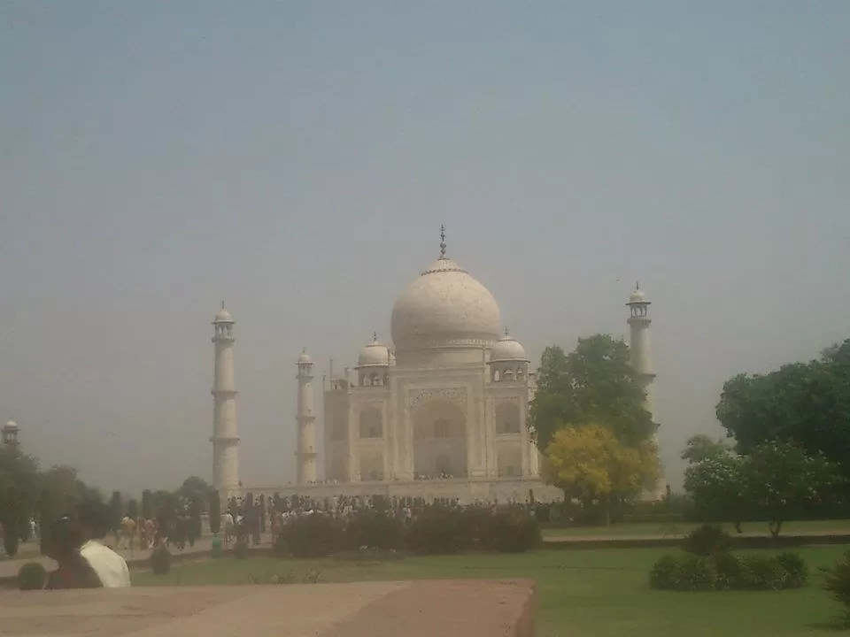 Photo of Taj Mahal, Agra, Uttar Pradesh, India by Rinki Popli