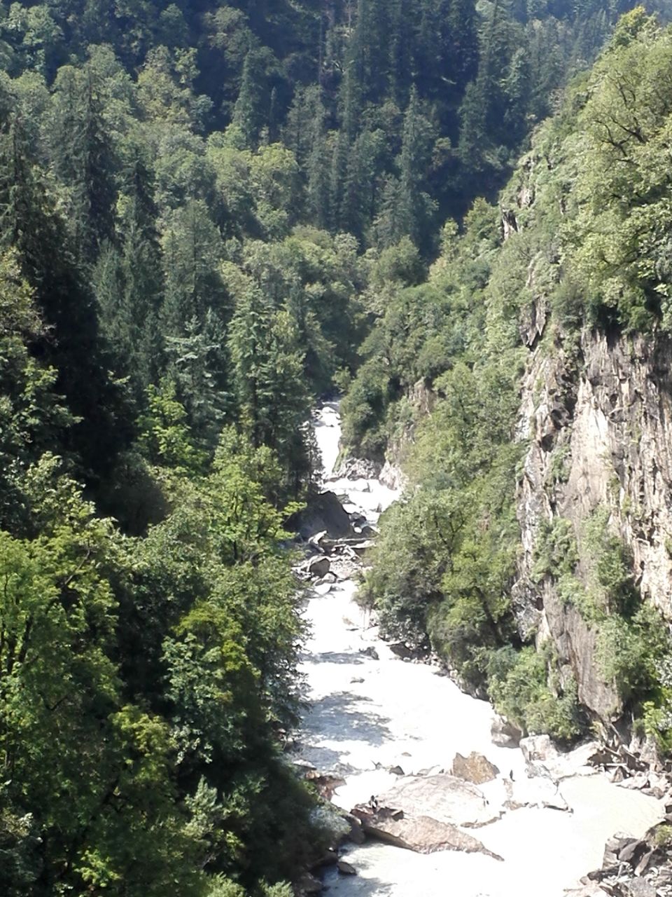 Photo of parvati Valley, Khir Ganga, Himachal Pradesh, India by ashi.gupta77