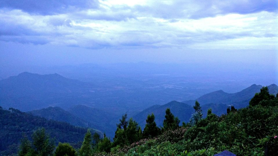 Photo of Coaker's Walk, Kodaikanal, Tamil Nadu, India by Swati Keshri