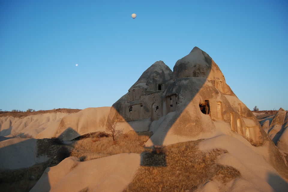 Photo of Up in the Air Over Cappadochia Skies 11/16 by SOHFI HAMID