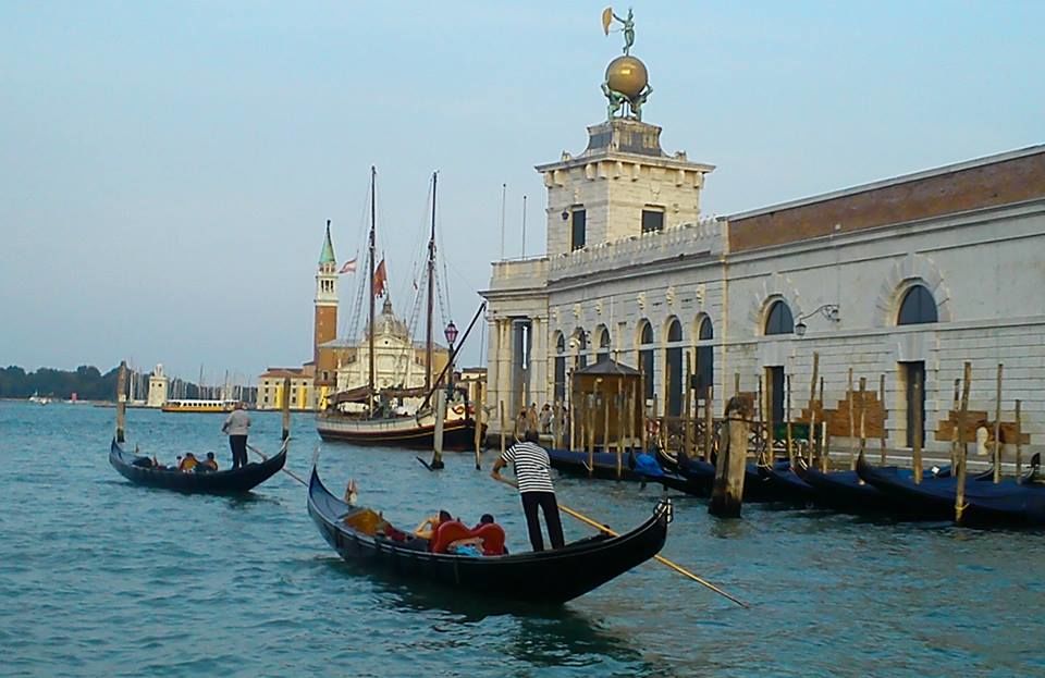 Photo of Mystic Venice 5/10 by Amitayu Banerjee