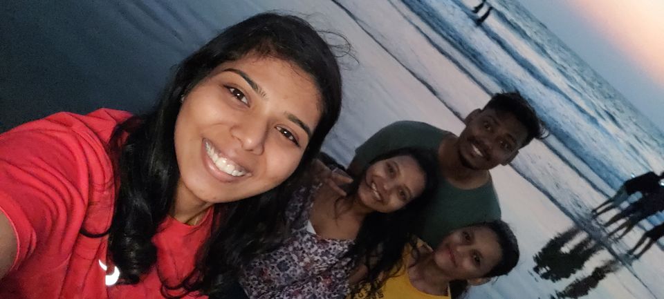 Photo of 4 people_1 State_ 5days by Shivani Pawar