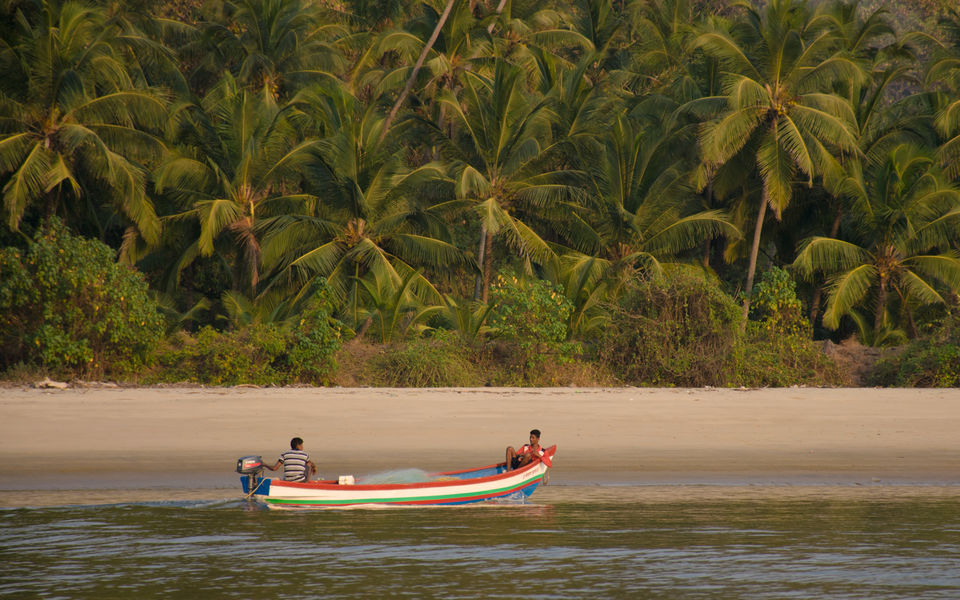 Photo of Tarkarli - Getting intimate with the sun & sand by Apoorv Karlekar