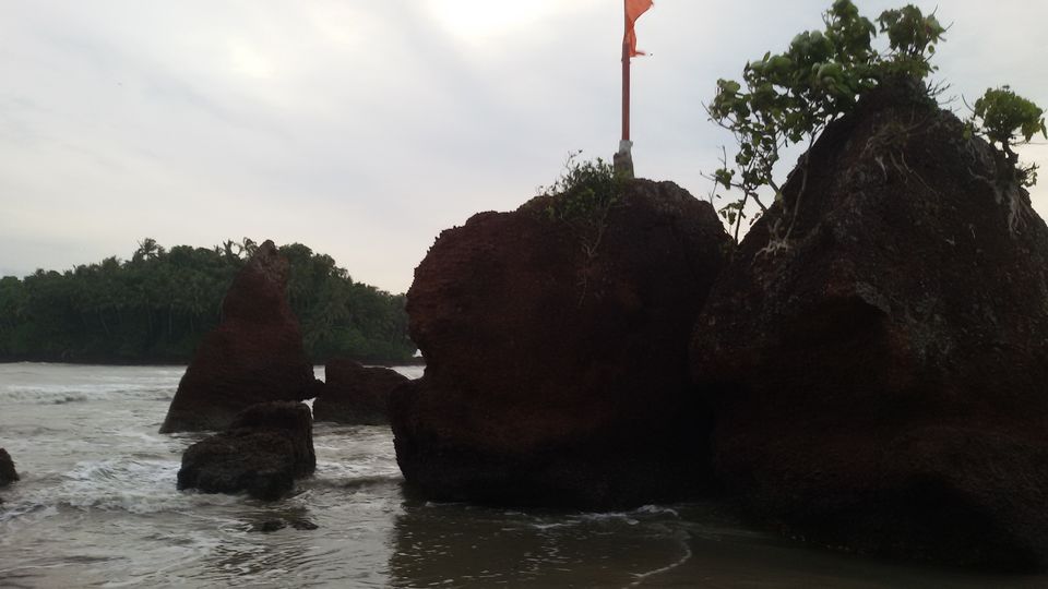 Photo of One day trip to Dharmadam Island, Thalassery, Kerala by Jobin Thannippara