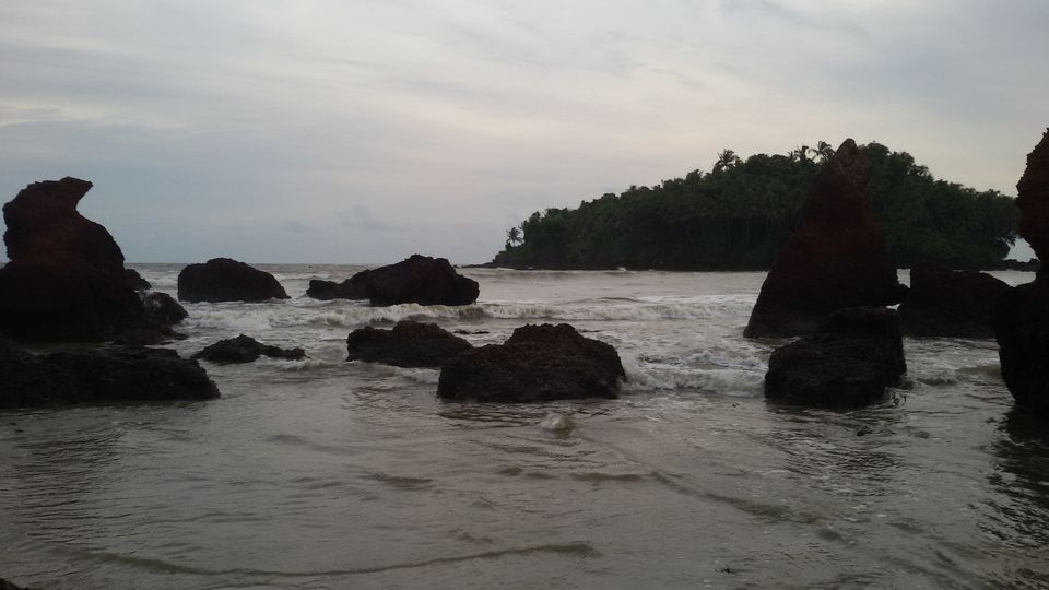Photo of One day trip to Dharmadam Island, Thalassery, Kerala by Jobin Thannippara