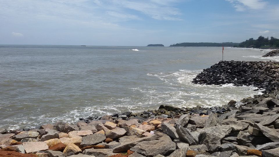 Photo of One day trip to Dharmadam Island, Thalassery, Kerala by Jobin Thannippara