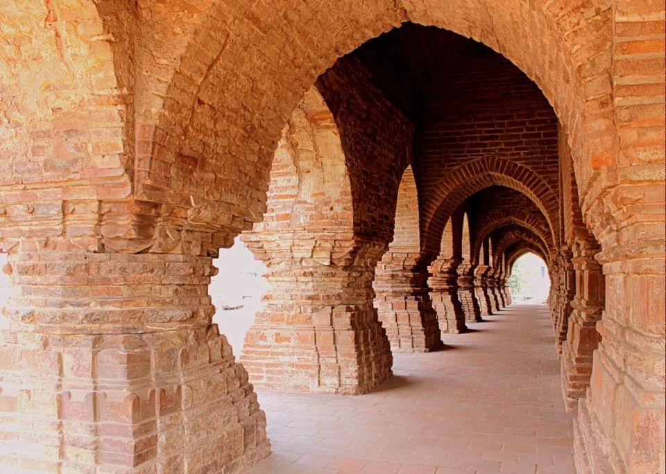 Photo of Bishnupur: The land of Terracotta Temples 1/11 by Kaveri Mayra