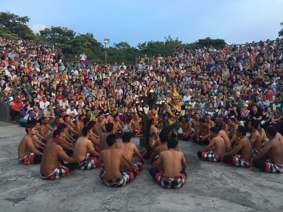 Photo of Uluwatu Temple, Pecatu, Badung Regency, Bali, Indonesia by Jul Sharlin