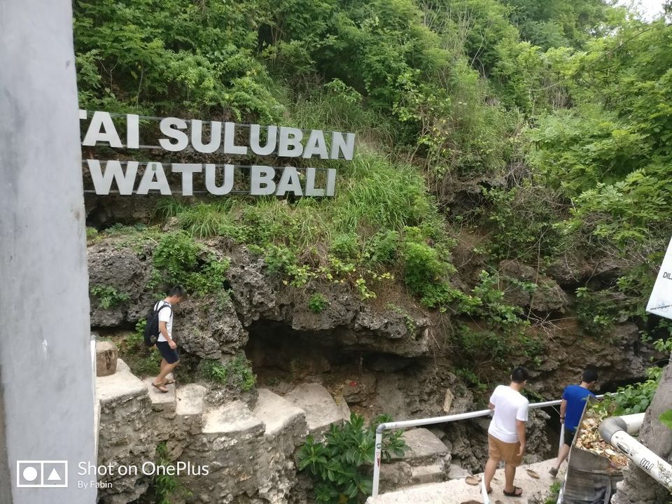 Photo of Uluwatu Beach, Pecatu, Badung Regency, Bali, Indonesia by Jul Sharlin